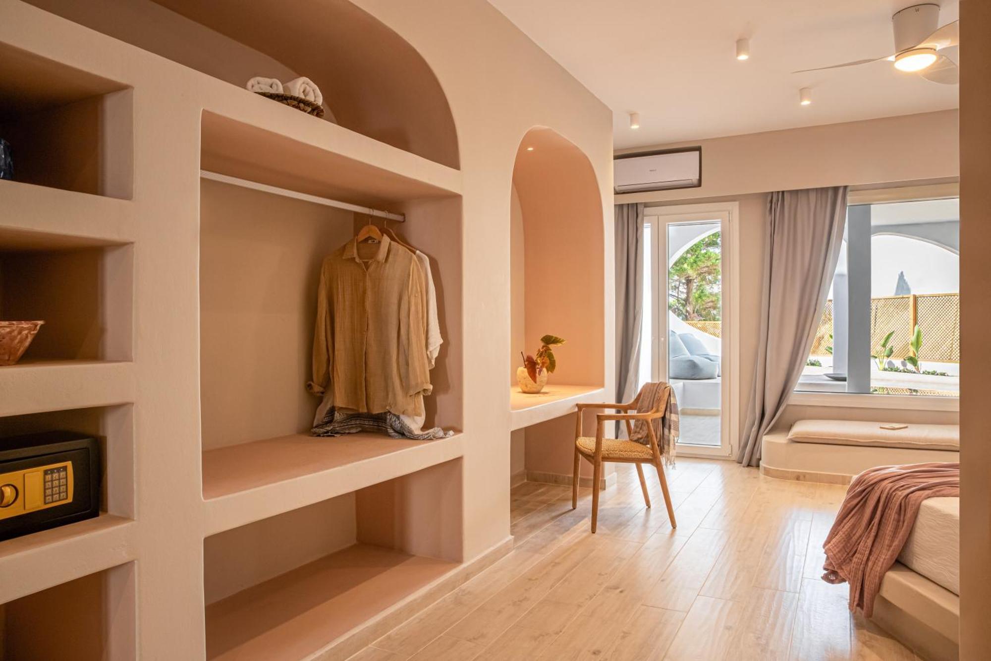 Aloni Hotel & Suites ปิโซ ลิวาดิ ภายนอก รูปภาพ